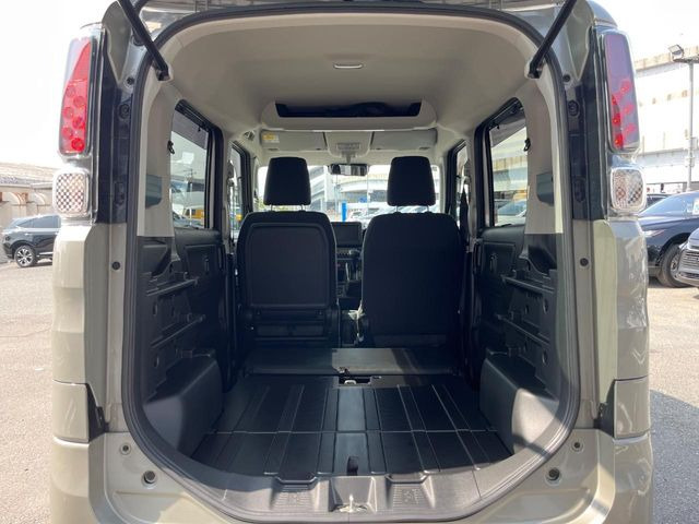 ���i�̂���������ʋ΁A���}���ɏ\���ȉ׎��X�y�[�X���m�ۂ��Ă���܂��B�Z�J���h�V�[�g��|���ƁA�傫�ȉו��̐ύڂ��\�ł���