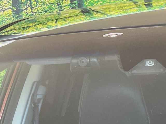 【ドライブレコーダー】ドライブレコーダー装備!走行中はもちろん、あおり運転や事故に遭遇した際、映像で記録し、万一のリスクに備えます。※記録用SDカードはお客様ご自身でご準備いただく必要があります。