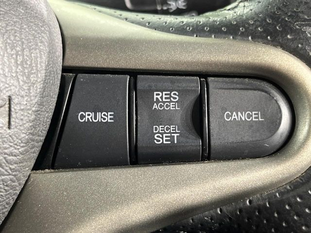 �y�N���[�Y�R���g���[���z�������H�����N���N���s�B�A�N�Z���𗣂��Ă���葬�x�ő��s���ł��A�������^�]���̕��S���y��!�����E�������ȒP�ȃX�C�b�`����Œ����ł��܂��B