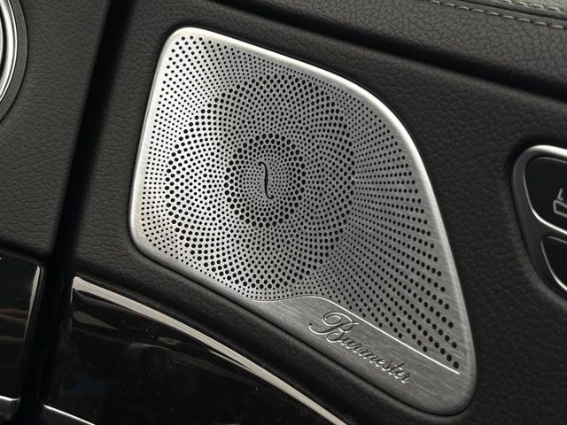 ��Burmester�T���E���h�V�X�e��:�n�C�G���h�I�[�f�B�I��僁�[�J�[����|����Ԑ�p�̃v���~�A���X�s�[�J�[�𑕔��B�����̃X�s�[�J�[����A���̗������܂ŕ����鍂�i���ȉ��y�����y���݂��������܂��B