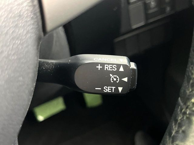 �y�N���[�Y�R���g���[���z�������H�����N���N���s�B�A�N�Z���𗣂��Ă���葬�x�ő��s���ł��A�������^�]���̕��S���y��!�����E�������ȒP�ȃX�C�b�`����Œ����ł��܂��B