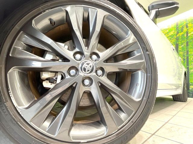 �y�����A���~�z�C�[���z�O�ςɃ}�b�`���������A���~�z�C�[���𑕒����Ă���܂��B�e��ЊO�A���~�z�C�[����A�X�^�b�h���X�^�C�����戵�����Ă���܂��B���񂲑��k����������