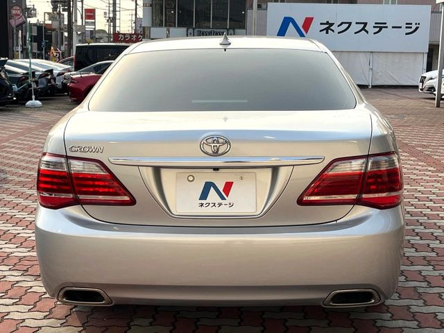 安心の最長10年・走行無制限保証(有償)をご用意。保証内容も充実はもちろん、無料点検&オイル交換や、年中無休の全国・24時間ロードサービスも付帯されておりますのでご安心下さい。