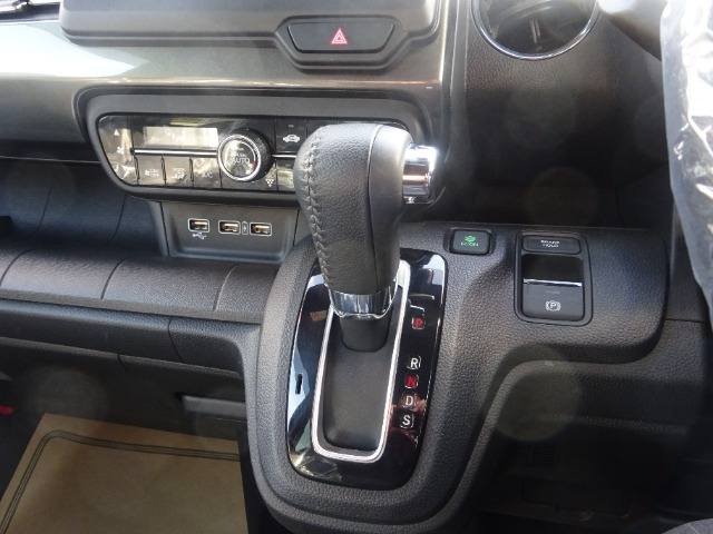 N-WGNカスタムL ターボ 4WD