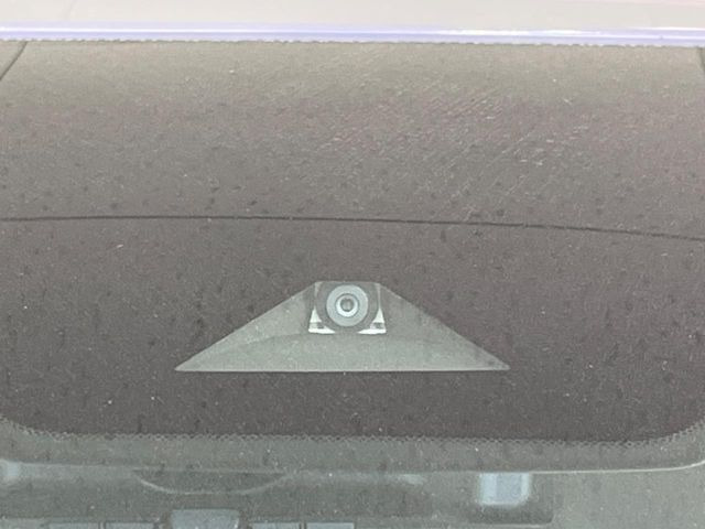 �y�C���e���W�F���g�G�}�[�W�F���V�[�u���[�L�z�t�����g�J�����őO���̎ԗ�����s�҂����m�B�Փ˂������Ȏ��͏Փ˔�Q�y���u���[�L���쓮�A�Փˉ�����T�|�[�g�B�����S�Ƀh���C�u�����y���݂��������܂��B