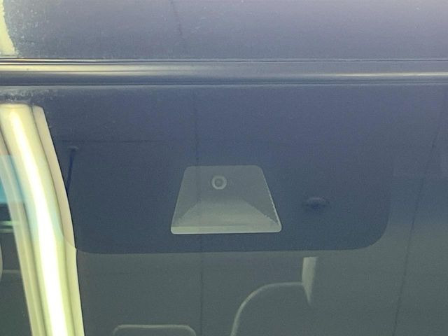 �y�z���_�Z���V���O�z���s���ɑO���̎ԗ�����F�����A�Փ˂������Ȏ��͌x��ƃu���[�L�ŏՓˉ���Ɣ�Q�y�����A�V�X�g�B�����S�Ƀh���C�u�����y���݂��������܂��B