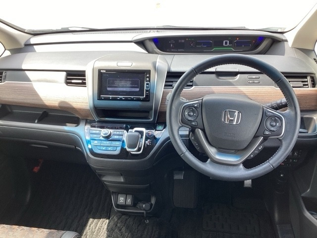 フリード1.5 ハイブリッド クロスター ホンダセンシング