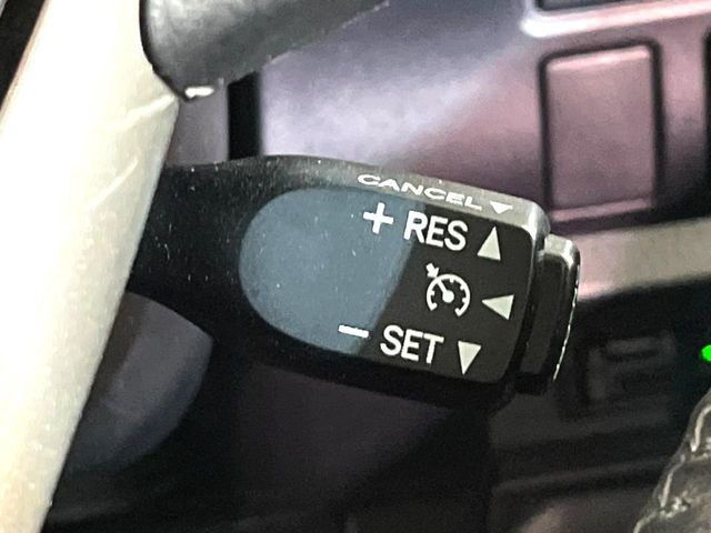 �y�N���[�Y�R���g���[���z�������H�����N���N���s�B�A�N�Z���𗣂��Ă���葬�x�ő��s���ł��A�������^�]���̕��S���y��!�����E�������ȒP�ȃX�C�b�`����Œ����ł��܂��B