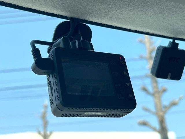 �y�h���C�u���R�[�_�[�z�h���C�u���R�[�_�[����!���s���͂������A������^�]�⎖�̂ɑ��������ہA�f���ŋL�^���A����̃��X�N�ɔ����܂��B���L�^�pSD�J�[�h�͂��q�l�����g�ł��������������K�v������܂��B