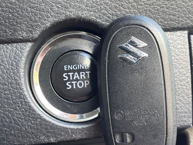 �y�L�[���X�X�^�[�g�V�X�e���z�J�o����|�P�b�g�ɓ��ꂽ�܂܂ł��h�A�̎{���E�������\�ȃX�}�[�g�L�[�𑕔��B�G���W���̃I���E�I�t�����J�M�����o���K�v����������Ƃ��Ă��֗��ł���