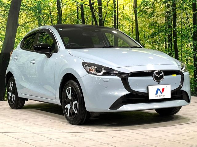 高透明度のガラス皮膜で撥水はもちろん、上質なツヤ・光沢を実現。紫外線や酸性雨から大切な愛車を保護し、色あせ・劣化を防止。「弾スプラッシュコート」、「弾プリミッサコート」からお選びいただけます。