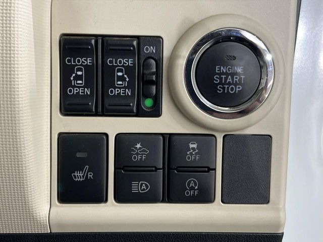 【スマートアシスト】走行中に前方の車両等を認識し、衝突しそうな時は警報とブレーキで衝突回避と被害軽減をアシスト。より安全にドライブをお楽しみいただけます。