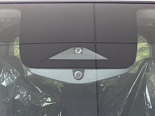 �y�C���e���W�F���g�G�}�[�W�F���V�[�u���[�L�z�t�����g�J�����őO���̎ԗ�����s�҂����m�B�Փ˂������Ȏ��͏Փ˔�Q�y���u���[�L���쓮�A�Փˉ�����T�|�[�g�B�����S�Ƀh���C�u�����y���݂��������܂��B