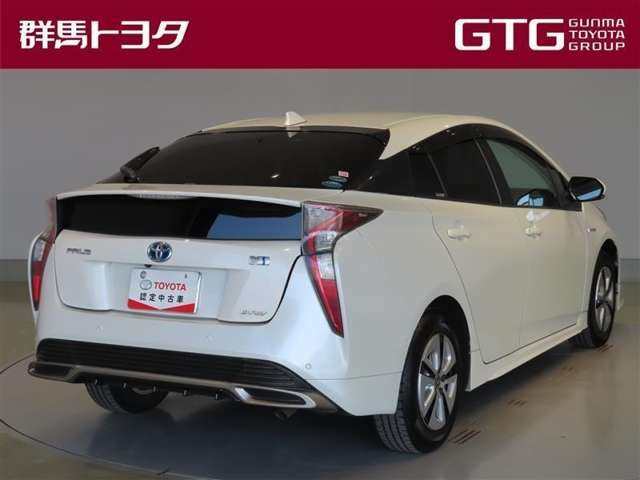 プリウス1.8 A E-Four 4WD