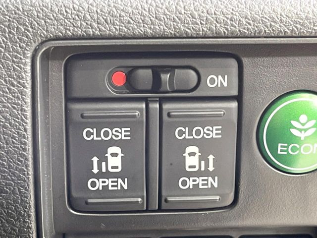 �y�����p���[�X���C�h�h�A�z�X�}�[�g�L�[��^�]�Ȃ̃X�C�b�`�Ō�ȗ����X���C�h�h�A�̊J���\���d��������͂����ăh�A���J����K�v�������A�����Ȃ��q�l�ł��ȒP�ɊJ���߂ł����K�ł���