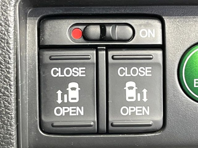 �y�����p���[�X���C�h�h�A�z�X�}�[�g�L�[��^�]�Ȃ̃X�C�b�`�Ō�ȗ����X���C�h�h�A�̊J���\���d��������͂����ăh�A���J����K�v�������A�����Ȃ��q�l�ł��ȒP�ɊJ���߂ł����K�ł���