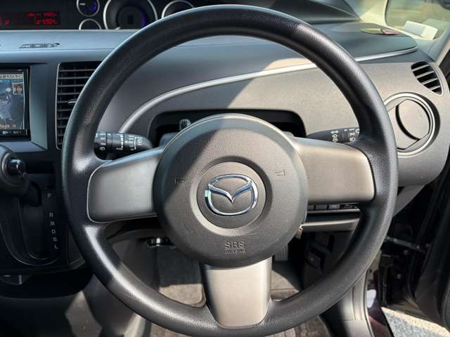 ���W����ɂ͍��i���̒��ÎԂ�V�Ԃ��������ł����W���䐔100��̑�^�W����֐��񂲗��X����������