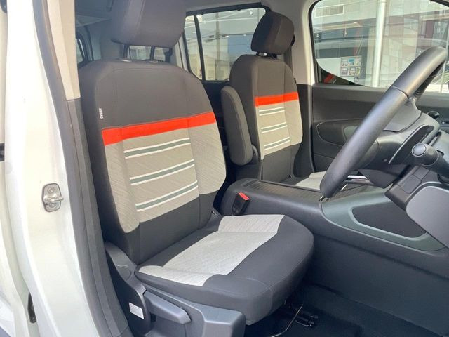 ���V�[�g�̎g�p��:�j��E�ւ�������Ȃ��A�����̒ʂ肫�ꂢ�ȏ�Ԃ��ێ����Ă���܂��B�܂��A�����N���[�j���O�E�R�[�e�B���O�����p�����������܂��B