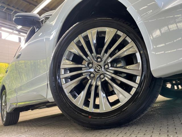 �y����19�C���`�A���~�z�C�[���z�O�ςɃ}�b�`���������A���~�z�C�[���𑕒����Ă���܂��B�e��ЊO�A���~�z�C�[����A�X�^�b�h���X�^�C�����戵�����Ă���܂��B���񂲑��k����������