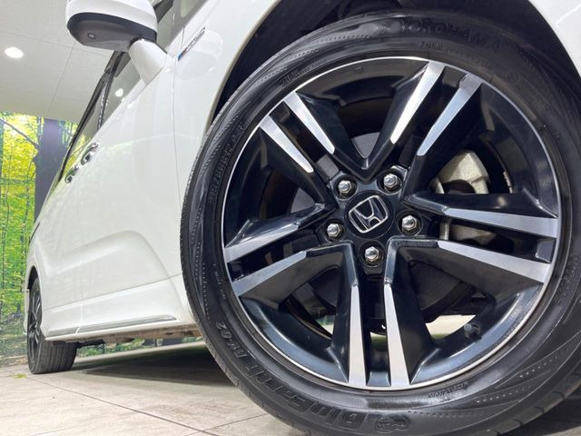 �y����17�C���`�A���~�z�C�[���z�O�ςɃ}�b�`���������A���~�z�C�[���𑕒����Ă���܂��B�e��ЊO�A���~�z�C�[����A�X�^�b�h���X�^�C�����戵�����Ă���܂��B���񂲑��k����������