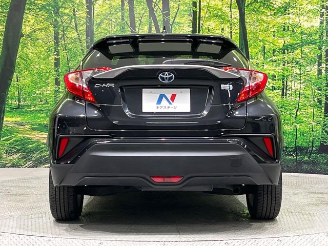 安心の最長10年・走行無制限保証(有償)をご用意。保証内容も充実はもちろん、無料点検&オイル交換や、年中無休の全国・24時間ロードサービスも付帯されておりますのでご安心下さい。