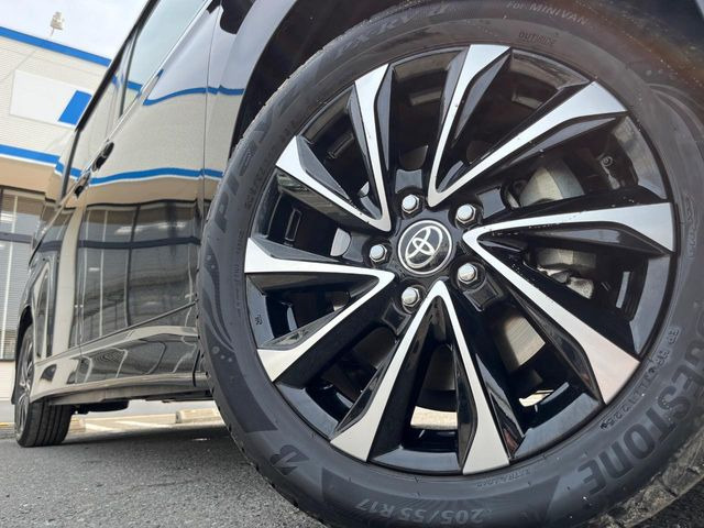 �y����17�C���`�A���~�z�C�[���z�O�ςɃ}�b�`���������A���~�z�C�[���𑕒����Ă���܂��B�e��ЊO�A���~�z�C�[����A�X�^�b�h���X�^�C�����戵�����Ă���܂��B���񂲑��k����������