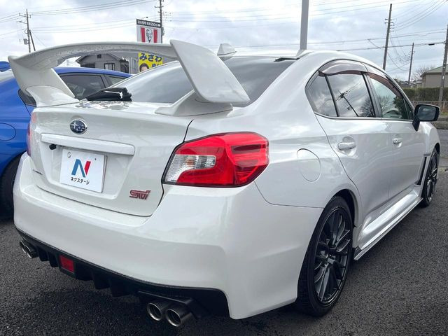 ☆全国のネクステージからお取り寄せが可能※!遠方の店舗に展示してあるクルマが気になる場合も、最寄りの店舗でご覧いただくことが可能です!是非私たちに要望をお聞かせください!※別途費用