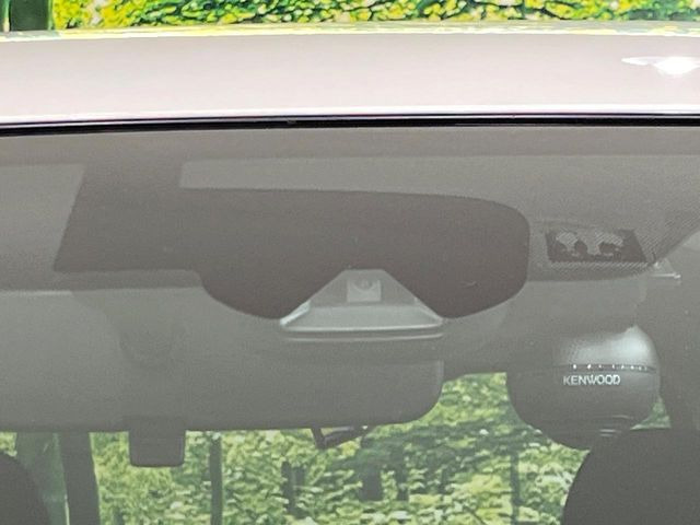 �y�C���e���W�F���g�G�}�[�W�F���V�[�u���[�L�z�t�����g�J�����őO���̎ԗ�����s�҂����m�B�Փ˂������Ȏ��͏Փ˔�Q�y���u���[�L���쓮�A�Փˉ�����T�|�[�g�B�����S�Ƀh���C�u�����y���݂��������܂��B