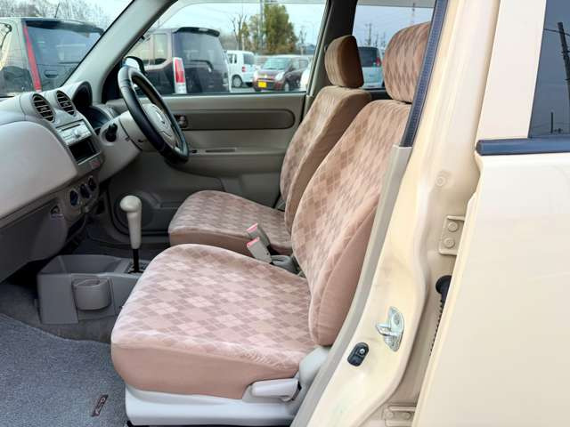 ���������ԑ����W�����ł�!���̋@��ɐ��񂲗��X������!