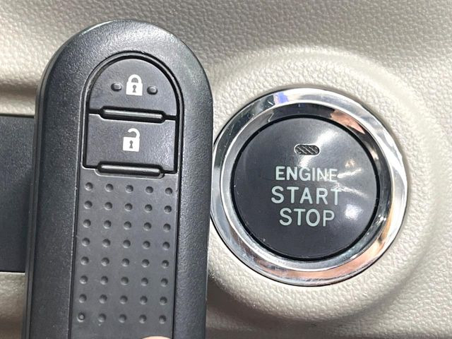 �y�L�[�t���[�V�X�e���z�J�o����|�P�b�g�ɓ��ꂽ�܂܂ł��h�A�̎{���E�������\�ȃX�}�[�g�L�[�𑕔��B�G���W���̃I���E�I�t�����J�M�����o���K�v����������Ƃ��Ă��֗��ł���