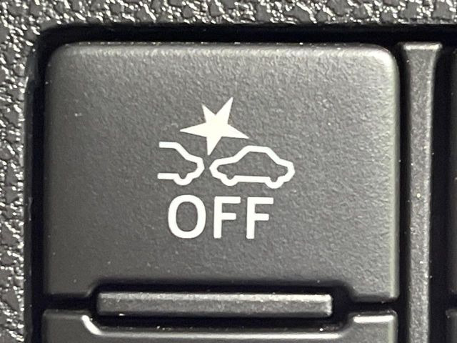 �y�X�}�[�g�A�V�X�g�z���s���ɑO���̎ԗ�����F�����A�Փ˂������Ȏ��͌x��ƃu���[�L�ŏՓˉ���Ɣ�Q�y�����A�V�X�g�B�����S�Ƀh���C�u�����y���݂��������܂��B