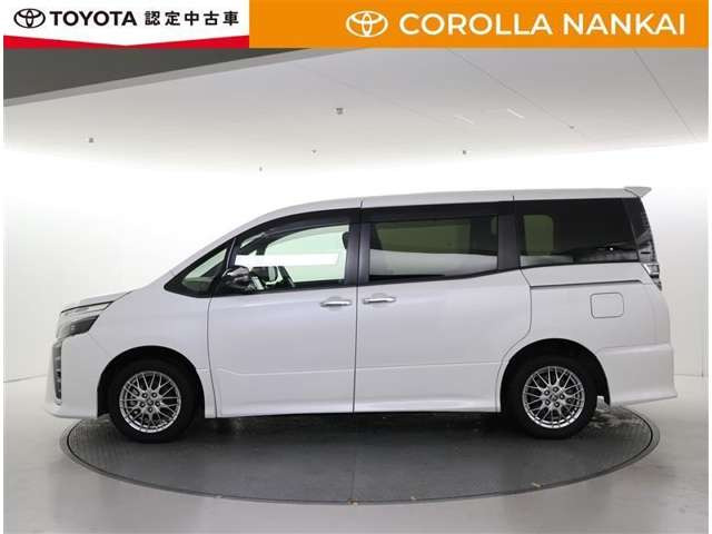 ヴォクシー1.8 ハイブリッド ZS 煌III