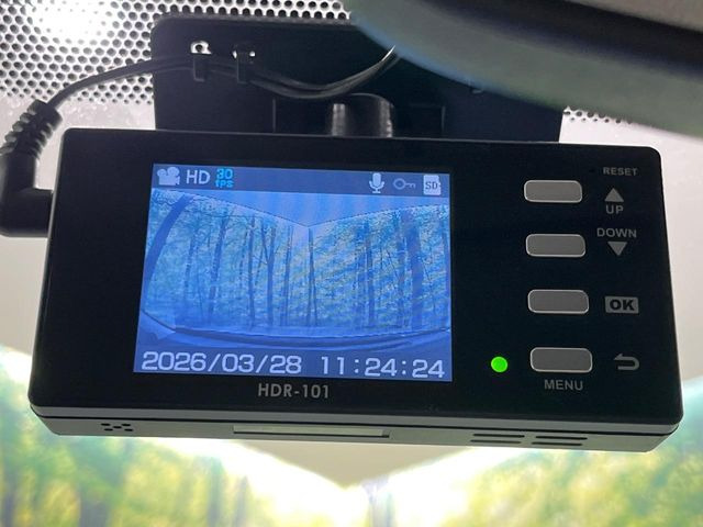 �y�h���C�u���R�[�_�[�z���S�E���S�ȃJ�[���C�t�ɕK�{�̃h���C�u���R�[�_�[�𑕔�!���s���͂������A������^�]�⎖�̂ɑ��������ۂ̏󋵂��f���ŋL�^���A����̃��X�N�ɔ����܂��B