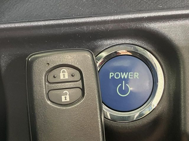 �y�X�}�[�g�L�[�z�J�o����|�P�b�g�ɓ��ꂽ�܂܂ł��h�A�̎{���E�������\�ȃX�}�[�g�L�[�𑕔��B�G���W���̃I���E�I�t�����J�M�����o���K�v����������Ƃ��Ă��֗��ł���