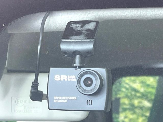 �y�h���C�u���R�[�_�[�z�h���C�u���R�[�_�[����!���s���͂������A������^�]�⎖�̂ɑ��������ہA�f���ŋL�^���A����̃��X�N�ɔ����܂��B���L�^�pSD�J�[�h�͂��q�l�����g�ł��������������K�v������܂��B