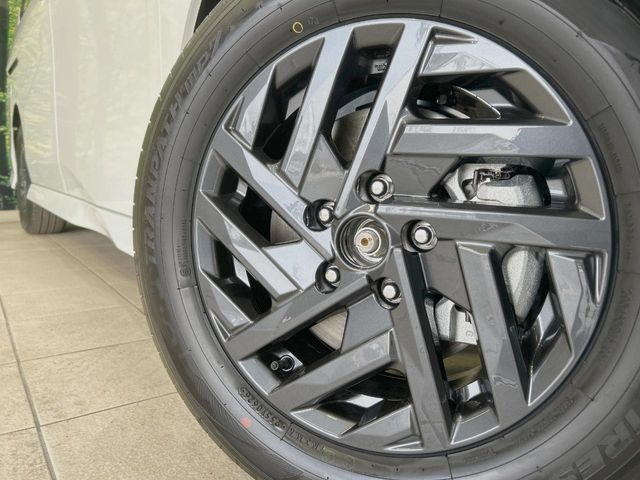 �y����16�C���`�A���~�z�C�[���z�O�ςɃ}�b�`���������A���~�z�C�[���𑕒����Ă���܂��B�e��ЊO�A���~�z�C�[����A�X�^�b�h���X�^�C�����戵�����Ă���܂��B���񂲑��k����������