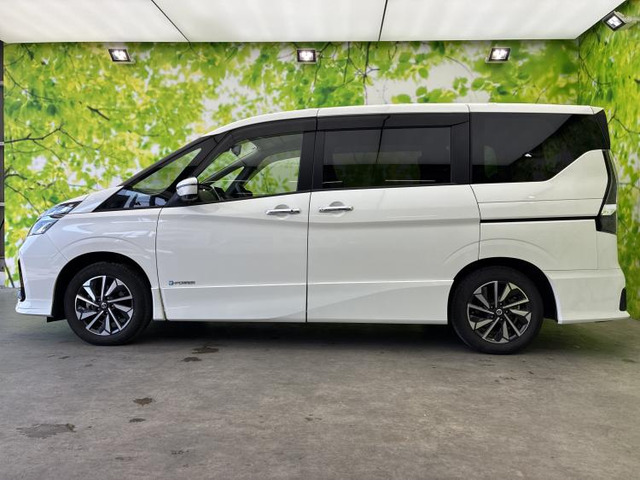 セレナ1.2 e-POWER ハイウェイスターV