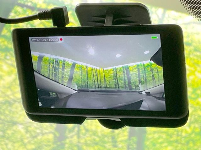 �y�h���C�u���R�[�_�[�z�h���C�u���R�[�_�[����!���s���͂������A������^�]�⎖�̂ɑ��������ہA�f���ŋL�^���A����̃��X�N�ɔ����܂��B���L�^�pSD�J�[�h�͂��q�l�����g�ł��������������K�v������܂��B