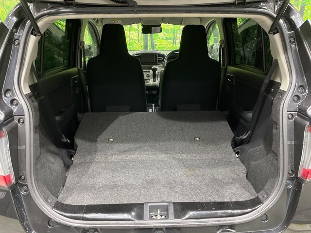 ���i�̂���������ʋ΁A���}���ɏ\���ȉ׎��X�y�[�X���m�ۂ��Ă���܂��B�Z�J���h�V�[�g��|���ƁA�傫�ȉו��̐ύڂ��\�ł���