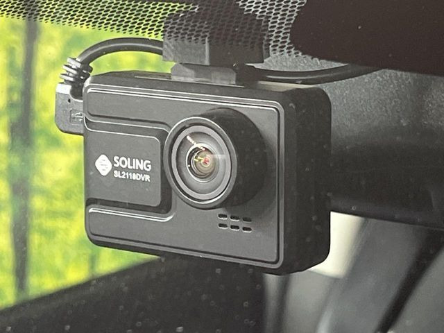 【ドライブレコーダー】ドライブレコーダー装備!走行中はもちろん、あおり運転や事故に遭遇した際、映像で記録し、万一のリスクに備えます。※記録用SDカードはお客様ご自身でご準備いただく必要があります。