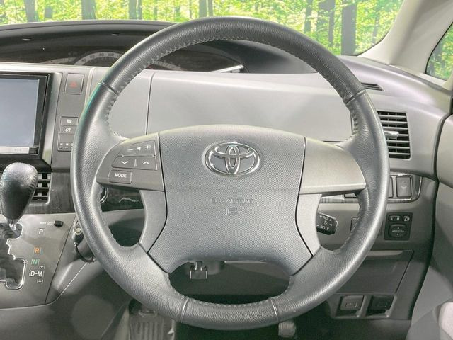 �y�����v�����X�e�A�����O�z�㎿�Ȋv���g�p���邱�ƂŁA��ɂ����������݂ƂĂ��^�]���₷���n���h���ł���