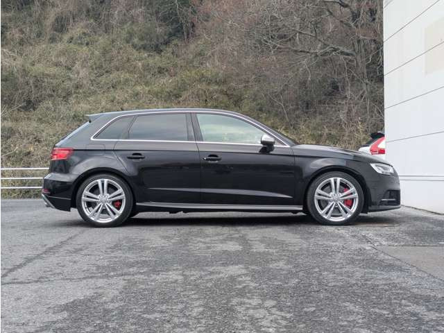 S3スポーツバック2.0 4WD