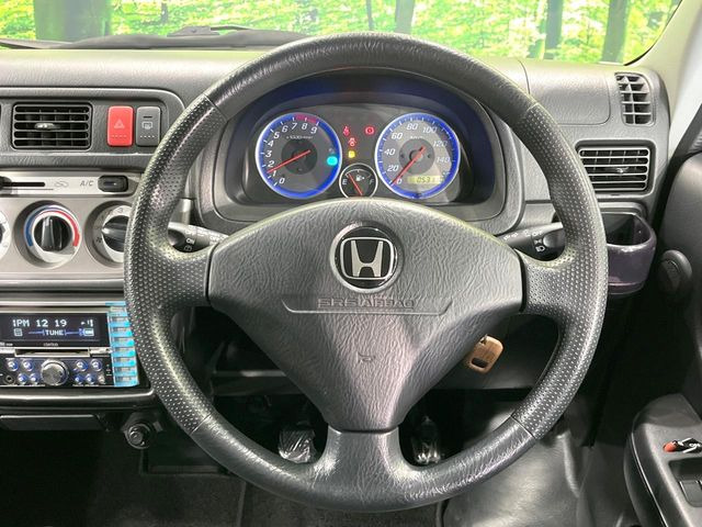 ステアリングも使用感が少なく、きれいな状態となっております♪