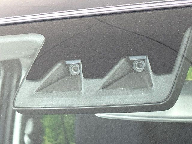 �y�X�}�[�g�A�V�X�g�z���s���ɑO���̎ԗ�����F�����A�Փ˂������Ȏ��͌x��ƃu���[�L�ŏՓˉ���Ɣ�Q�y�����A�V�X�g�B�����S�Ƀh���C�u�����y���݂��������܂��B