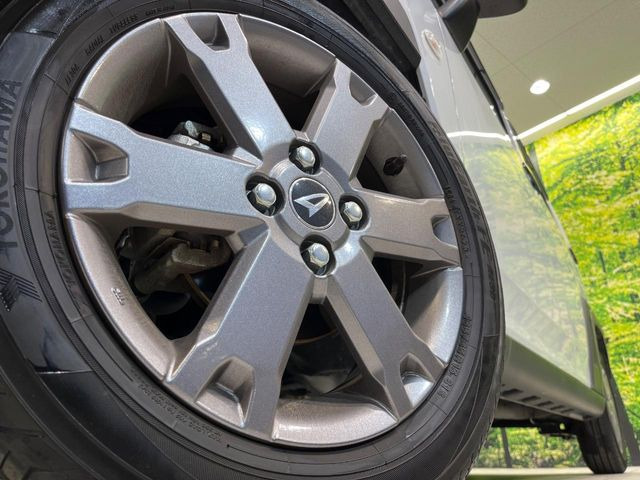 �y����15�C���`�A���~�z�C�[���z�O�ςɃ}�b�`���������A���~�z�C�[���𑕒����Ă���܂��B�e��ЊO�A���~�z�C�[����A�X�^�b�h���X�^�C�����戵�����Ă���܂��B���񂲑��k����������