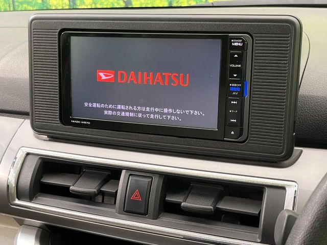 �y�����i�r�z�l�C�̏����i�r�𑕔����Ă���܂��B�i�r�̎g���₷���͂������A�I�[�f�B�I�@�\���[��!�L�����v�◷�s�͂������A�ʋ΂┃�����ȂǕ��i�̃h���C�u���y�����Ȃ�͂���