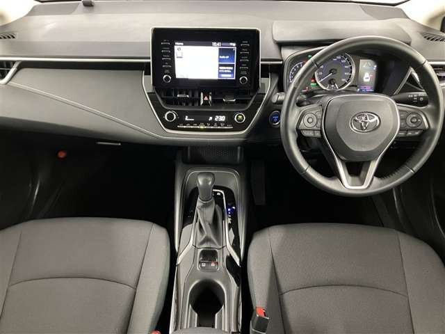 カローラツーリング1.8 ハイブリッド S