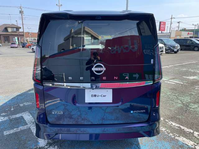 セレナ1.4 e-POWER ハイウェイスターV