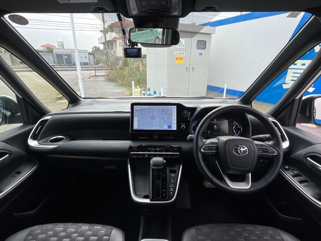 ヴォクシー1.8 ハイブリッド S-Z