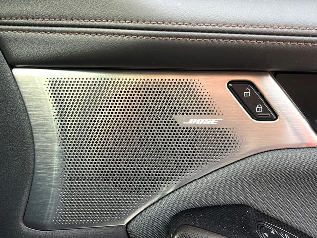 �yBOSE�T�E���h�V�X�e���z���[�J�[�I�v�V�����̍��i�ʃT�E���h�V�X�e���𓋍ځB��p�̃`���[�j���O���{���ꂽ�召�l�X�ȃX�s�[�J�[����ǎ��ȃT�E���h���t�ł��A�Տꊴ���ӂ�鉹����Ԃ����o���܂��B